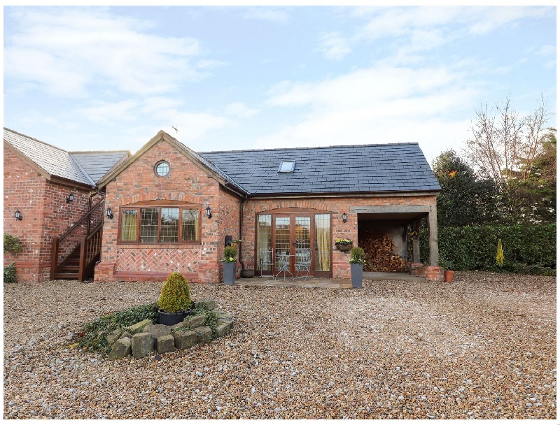 Honeypot Cottage a holiday cottage rental for 4 in Tarporley, 