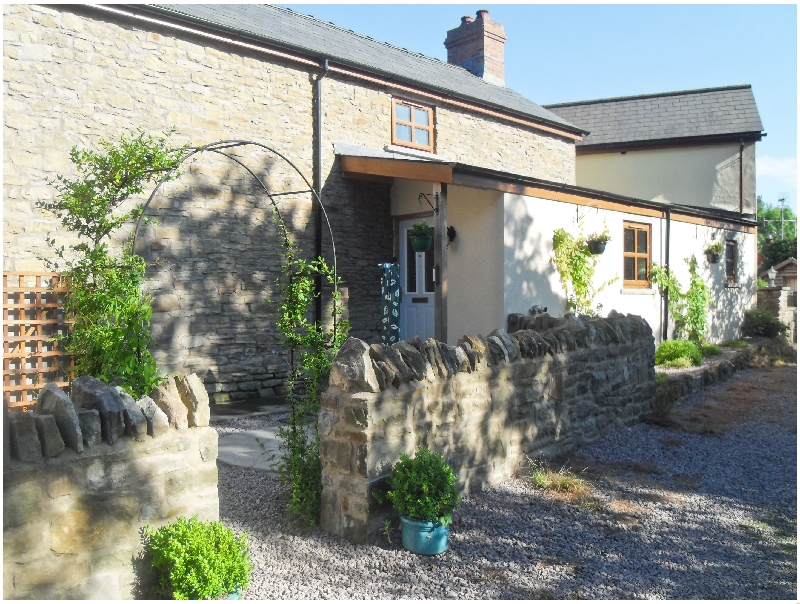 Lilly Cottage a holiday cottage rental for 2 in Whitecroft, 