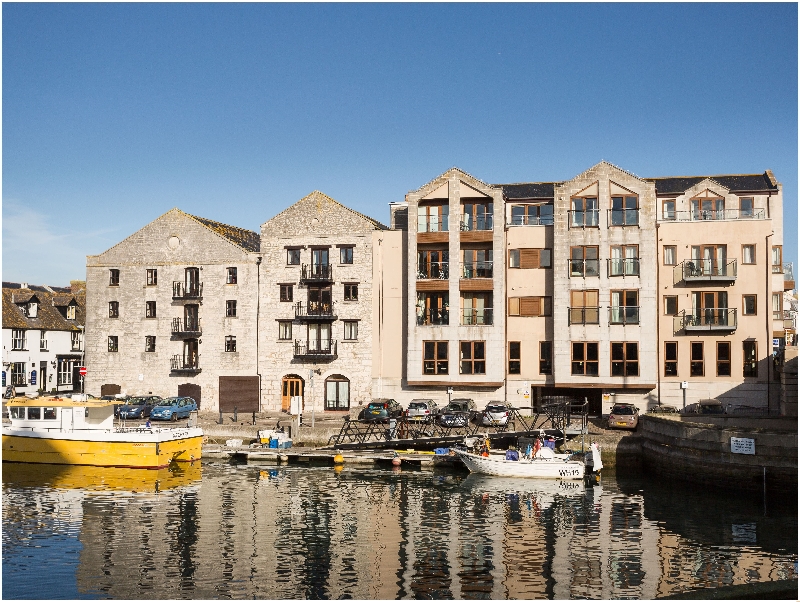 Click here for more about Harbourside Penthouse
