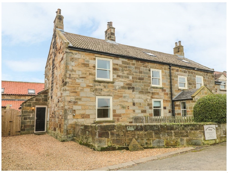 Street House Farm Cottage a holiday cottage rental for 4 in Staithes, 