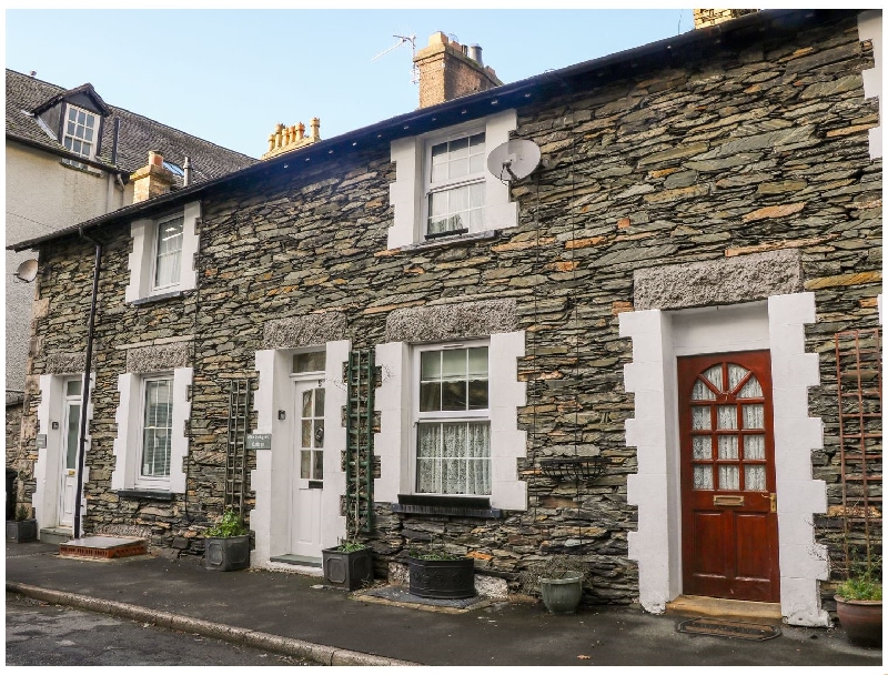Old Codgers Cottage a holiday cottage rental for 4 in Windermere, 