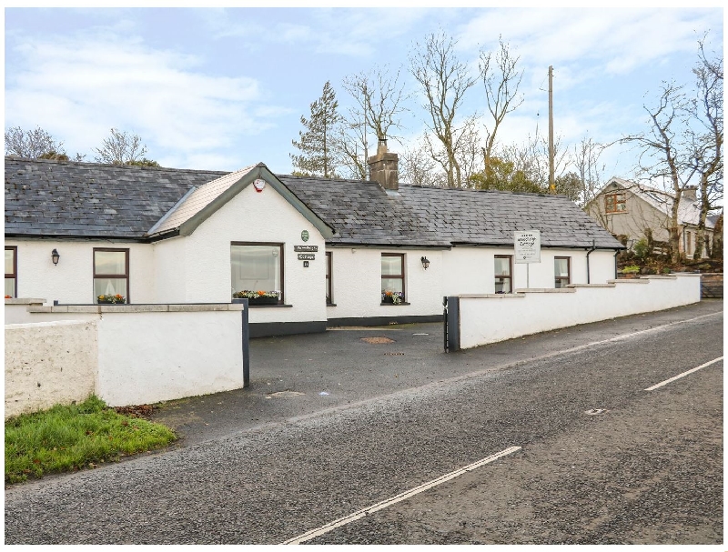 Woodleigh Cottage a holiday cottage rental for 4 in Ballycastle, 