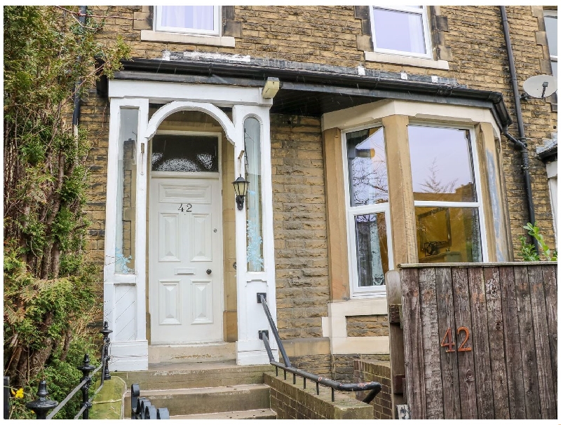 Skipton House a holiday cottage rental for 8 in Skipton, 