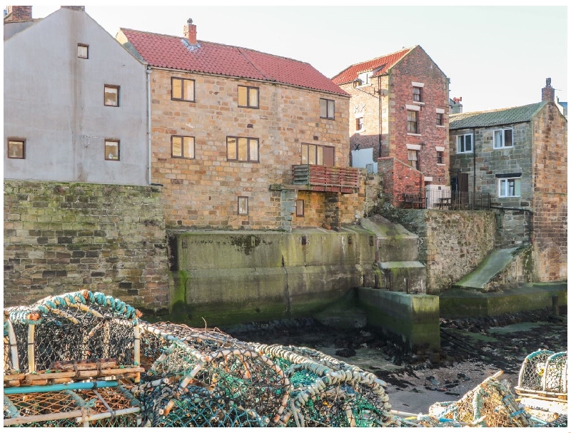 Fishermans Cottage a holiday cottage rental for 5 in Staithes, 