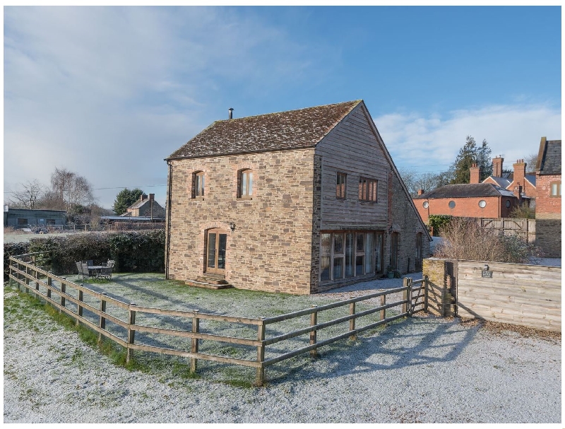 Glebe Barn a holiday cottage rental for 7 in Caynham, 