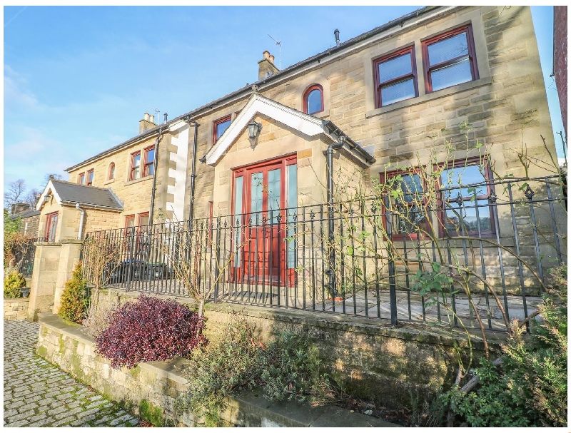 The Lillies a holiday cottage rental for 12 in Bakewell, 