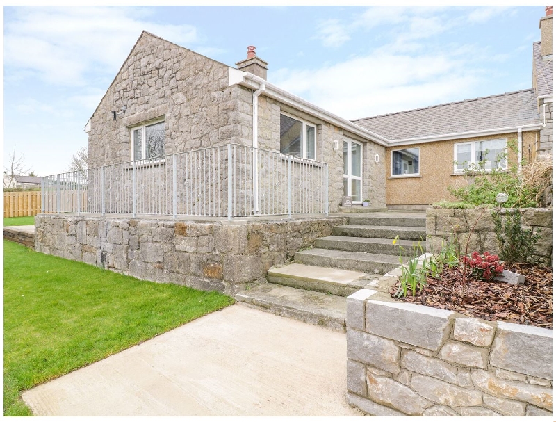 Pen Bryn a holiday cottage rental for 4 in Benllech, 