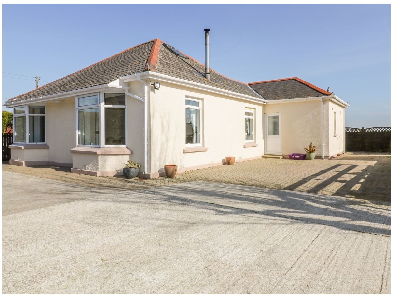 Garthlea a holiday cottage rental for 6 in St Agnes, 