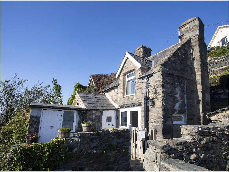 The Ingle a holiday cottage rental for 2 in Barmouth, 