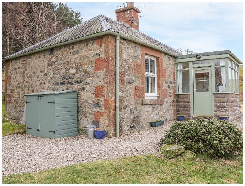 The Bothy a holiday cottage rental for 2 in Kirriemuir, 
