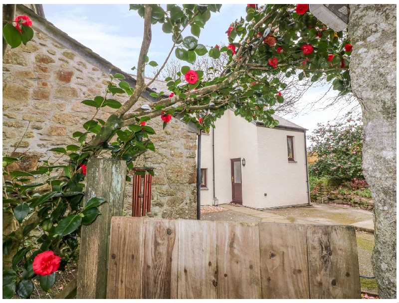 Camellia Cottage a holiday cottage rental for 4 in Lanlivery, 