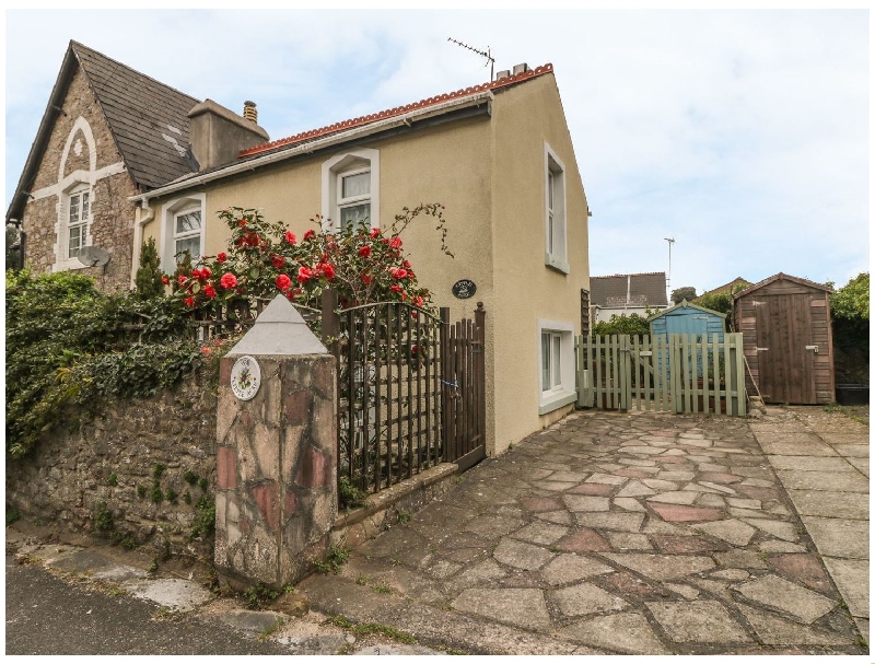Little Acre a holiday cottage rental for 5 in Torquay, 