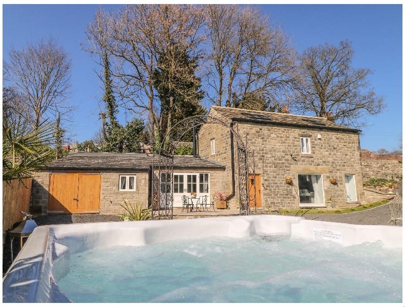 Cunliffe Barn a holiday cottage rental for 4 in Esholt, 