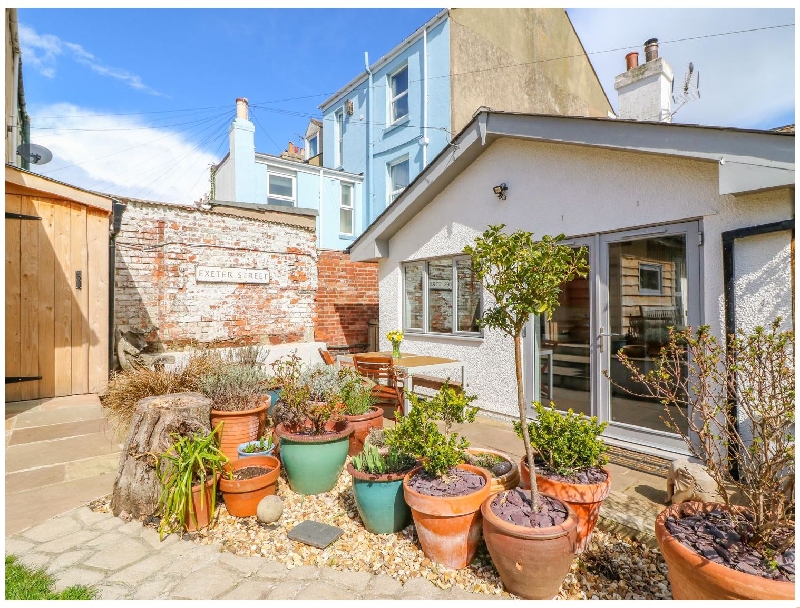 31 Exeter Street a holiday cottage rental for 6 in Teignmouth, 