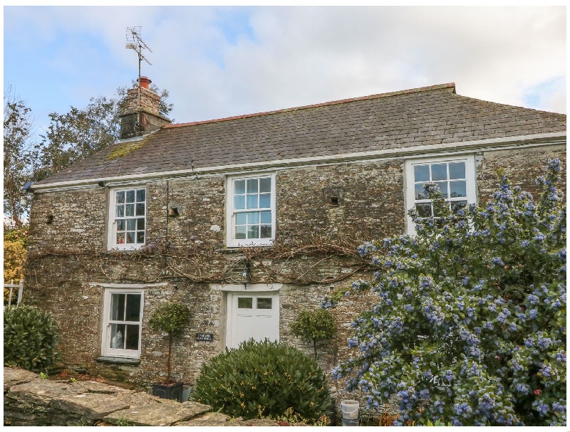 Cardwen Farmhouse a holiday cottage rental for 8 in Looe, 