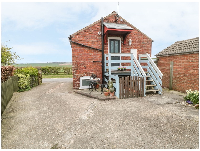 The Granary a holiday cottage rental for 4 in Wetwang, 