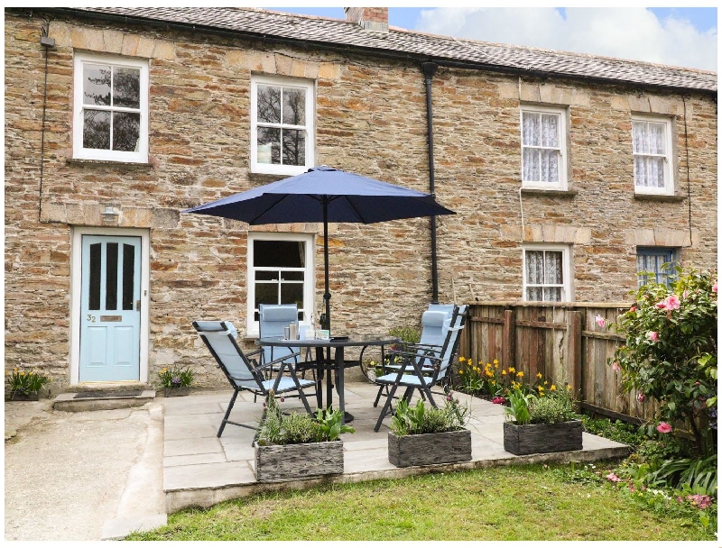 Salty Dog a holiday cottage rental for 4 in Charlestown, 