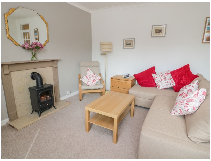 The Wynd Apartment a holiday cottage rental for 5 in Amble, 