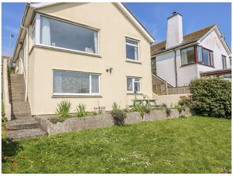 Wootton Gray a holiday cottage rental for 6 in Mousehole, 
