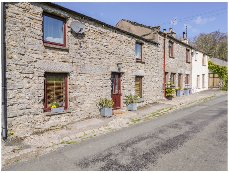 Rosemary Cottage a holiday cottage rental for 4 in Burton-In-Kendal, 