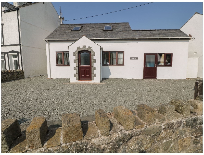 Pen Y Bont a holiday cottage rental for 6 in Aberdaron, 