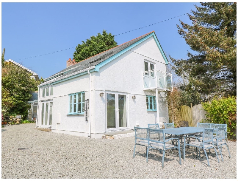 Scott's Cottage a holiday cottage rental for 8 in Breage, 