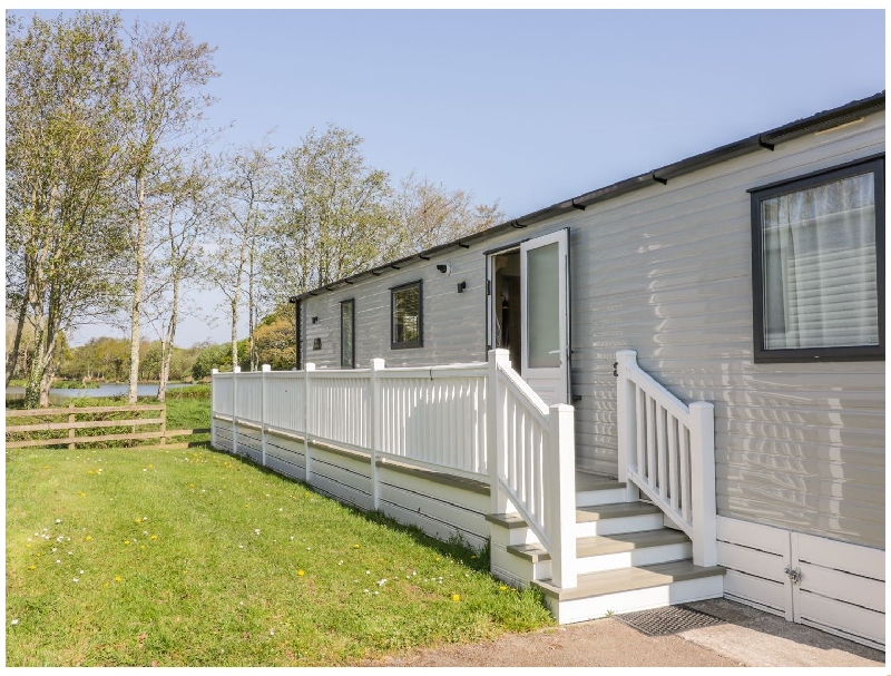 Dowr Lodge a holiday cottage rental for 4 in Newquay, 