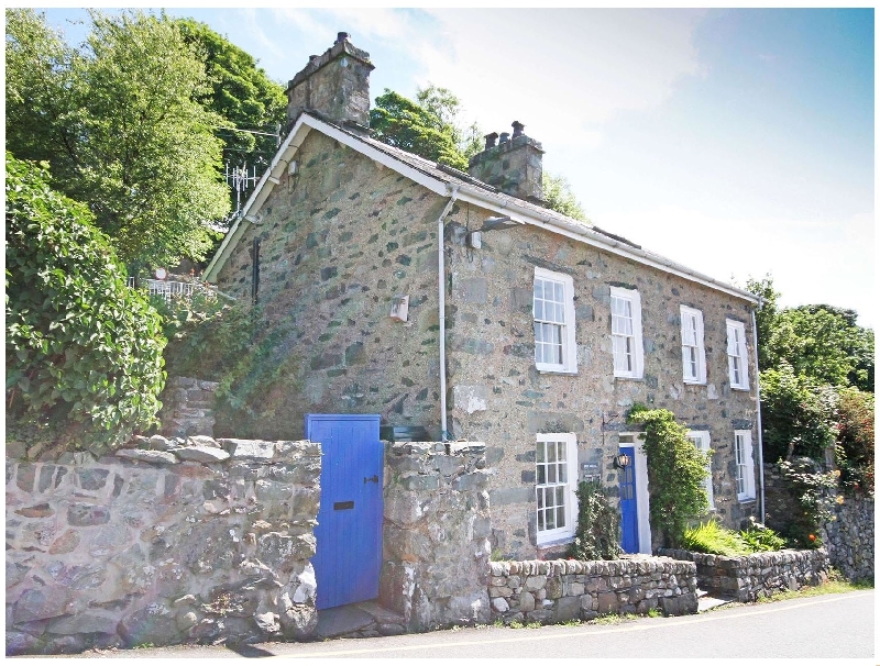 Bron Castell a holiday cottage rental for 4 in Harlech, 