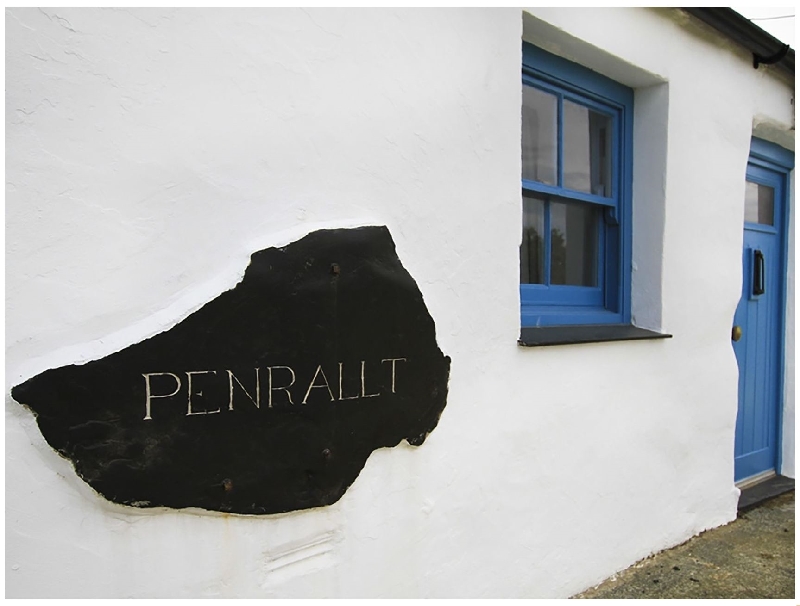 Penrallt Llanfaethlu a holiday cottage rental for 4 in Llanfaethlu, 