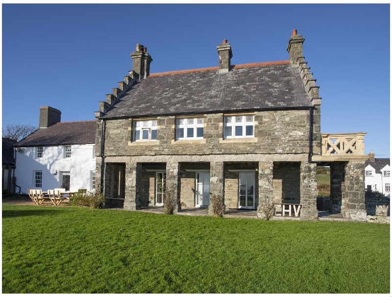 Plas a holiday cottage rental for 10 in Rhoscolyn, 