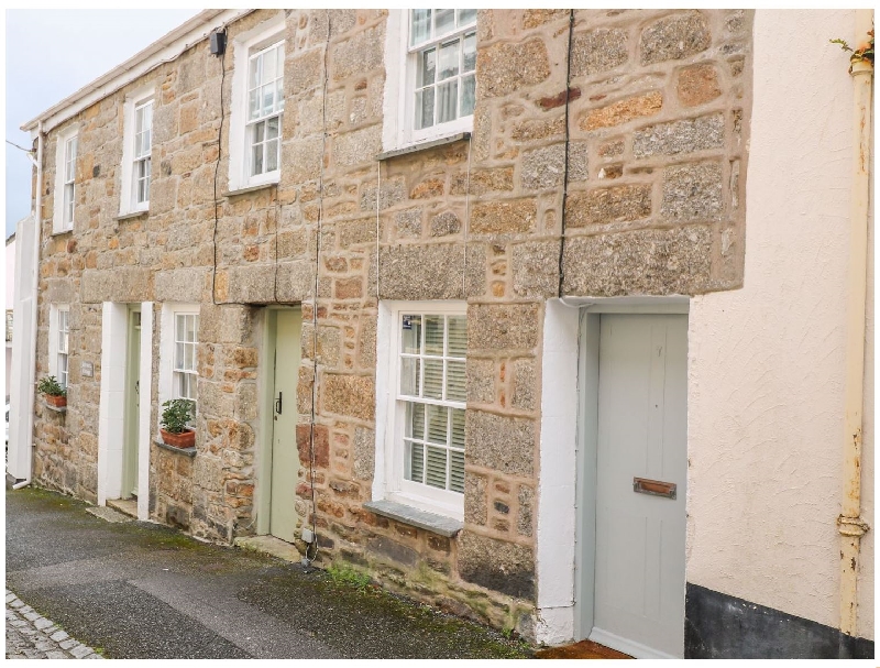 Net Loft Cottage a holiday cottage rental for 4 in Newlyn, 
