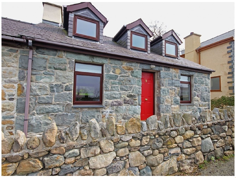 Wernas a holiday cottage rental for 5 in Rhos Isaf, 