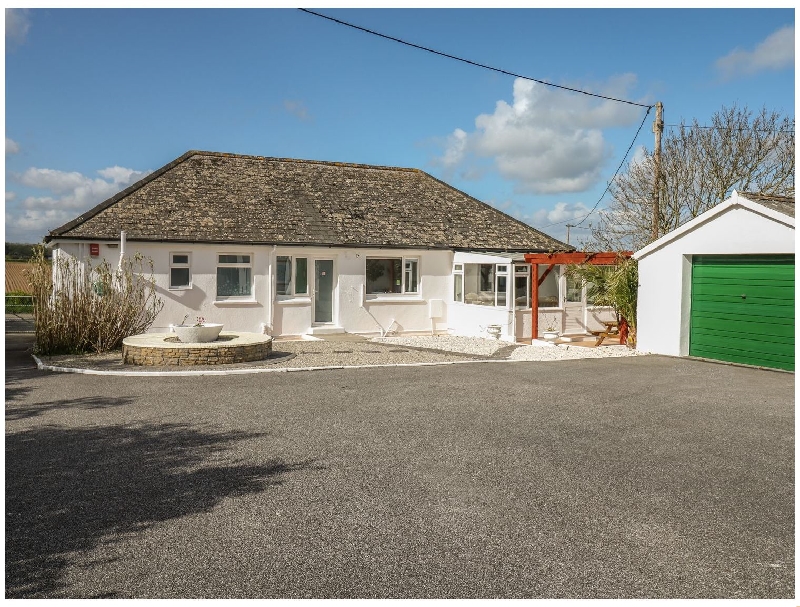 Crendon a holiday cottage rental for 8 in Illogan, 