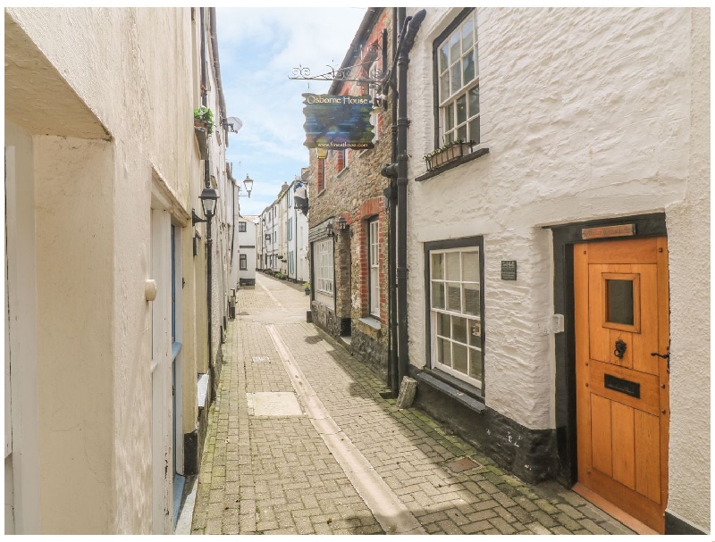 Tudor Cottage a holiday cottage rental for 4 in Looe, 