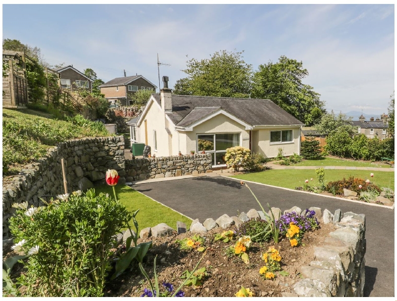 Clyd Fan a holiday cottage rental for 6 in Harlech, 
