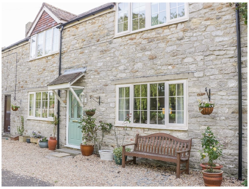 Duck Cottage a holiday cottage rental for 6 in Sutton Poyntz, 