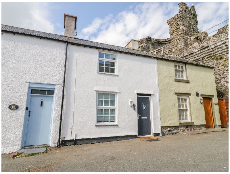 15 Sea View Terrace a holiday cottage rental for 4 in Conwy, 