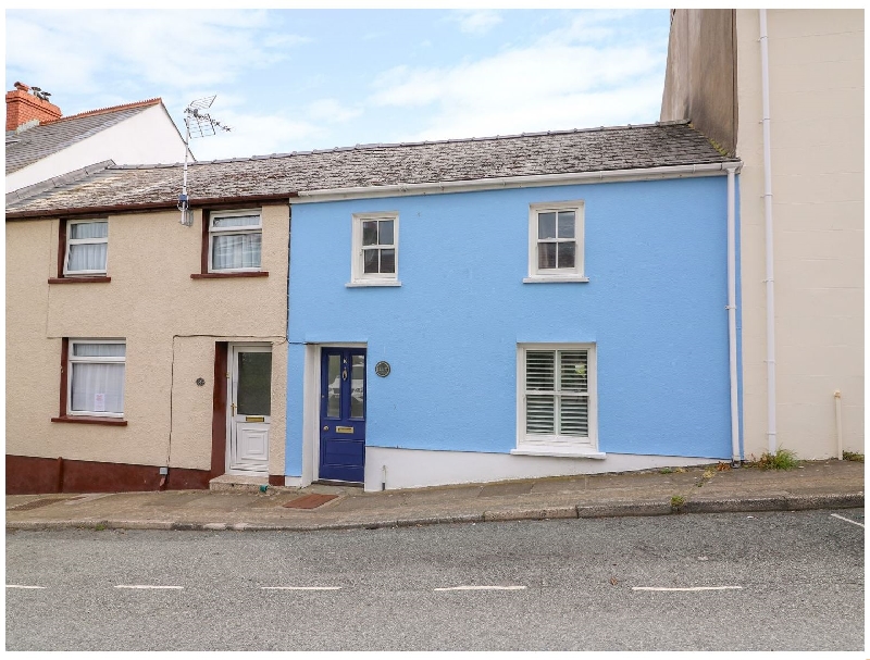 Llety a holiday cottage rental for 6 in Fishguard, 