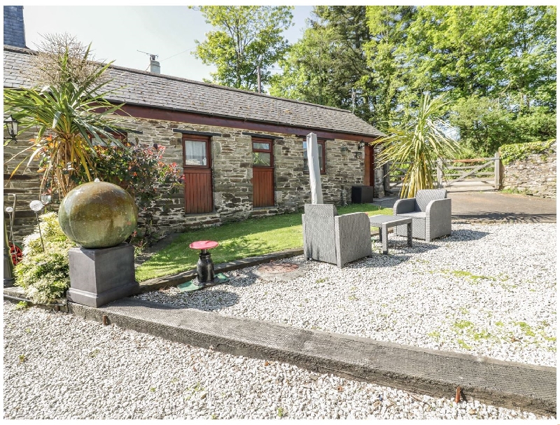 Cosy Cottage a holiday cottage rental for 2 in Dobwalls, 