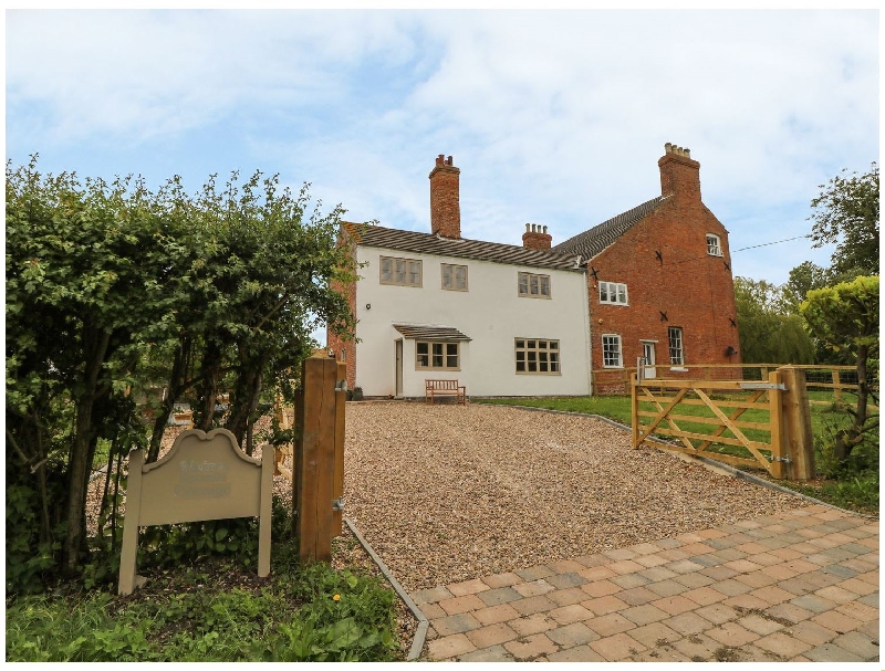 Warren House Cottage a holiday cottage rental for 4 in Wragby, 