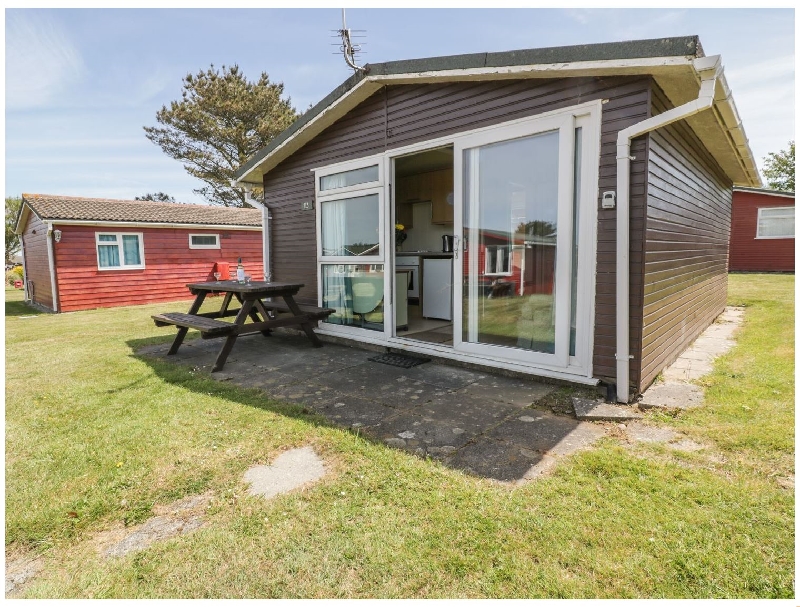 Chalet 113 a holiday cottage rental for 4 in St Merryn, 