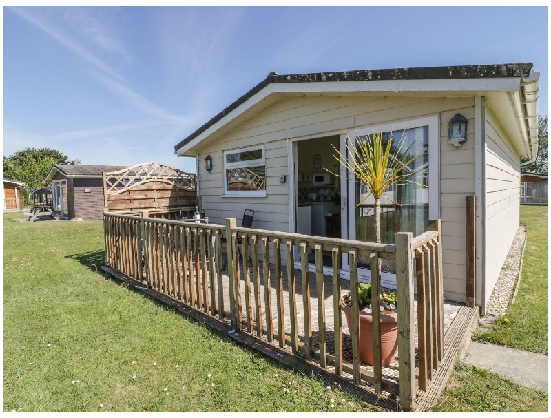 Chalet 186 a holiday cottage rental for 5 in St Merryn, 