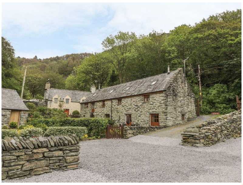 Hendoll Cottage 2 a holiday cottage rental for 4 in Fairbourne, 