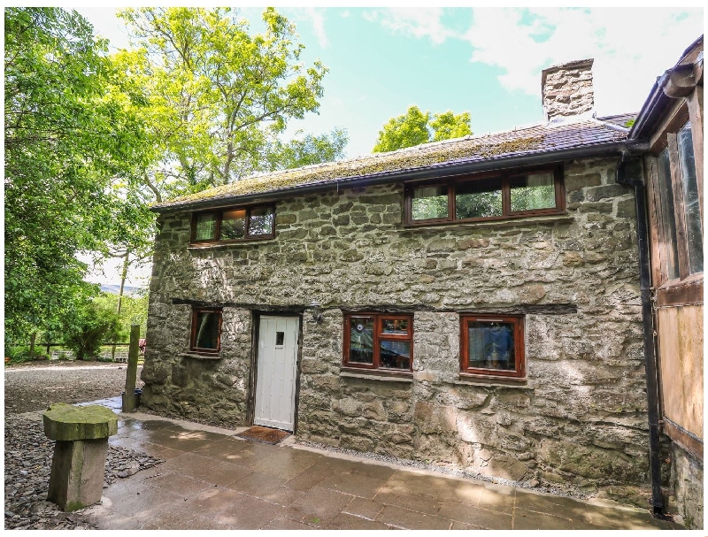 Ty Gwyn a holiday cottage rental for 4 in Nant Glas, 