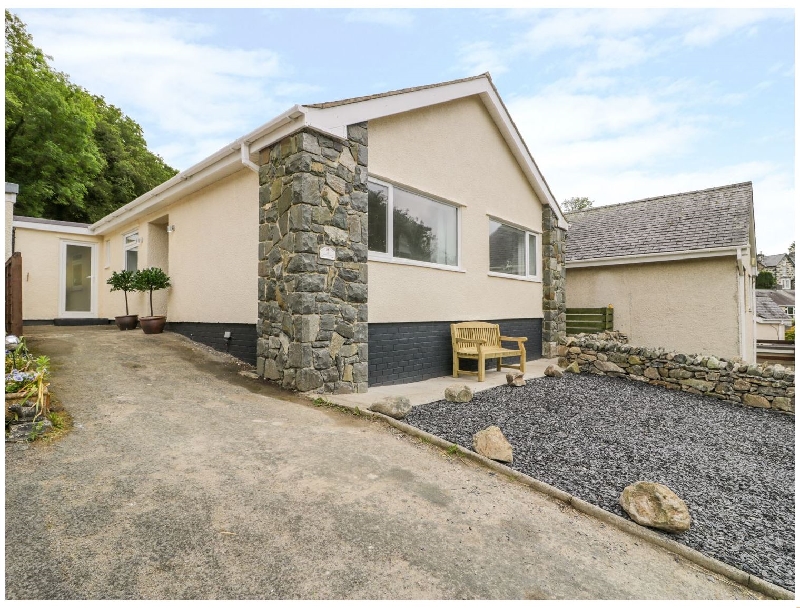 Sunny Court a holiday cottage rental for 6 in Harlech, 