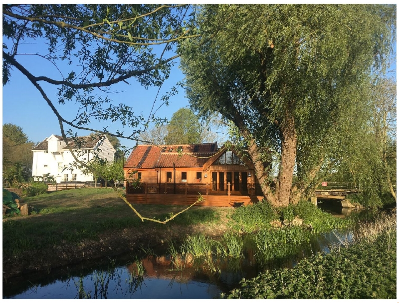 Watermill Granary Barn a holiday cottage rental for 8 in Wortwell, 