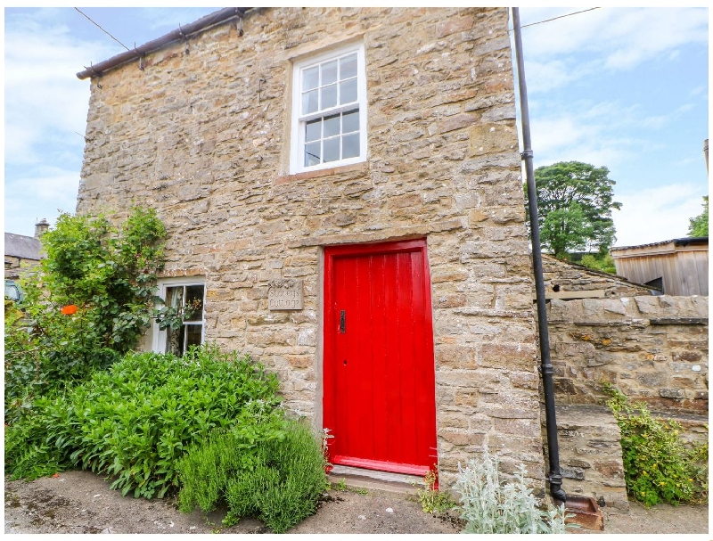 Storeys Cottage a holiday cottage rental for 4 in Redmire, 