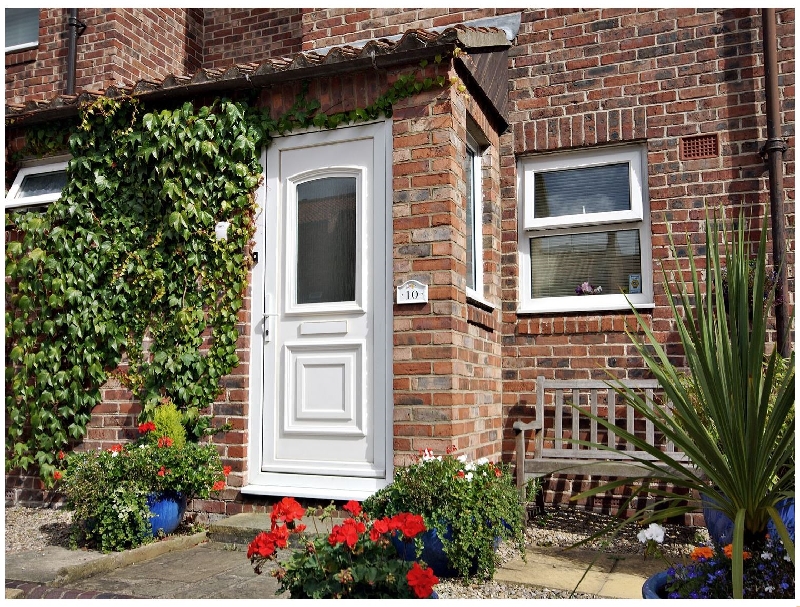 10 Pear Tree Court a holiday cottage rental for 5 in York, 