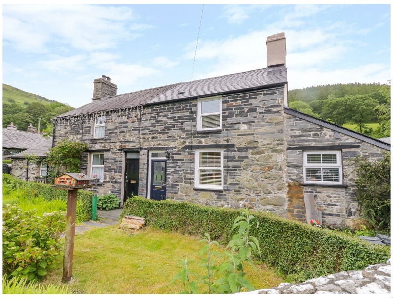 Arthur's Cottage a holiday cottage rental for 4 in Tywyn, 