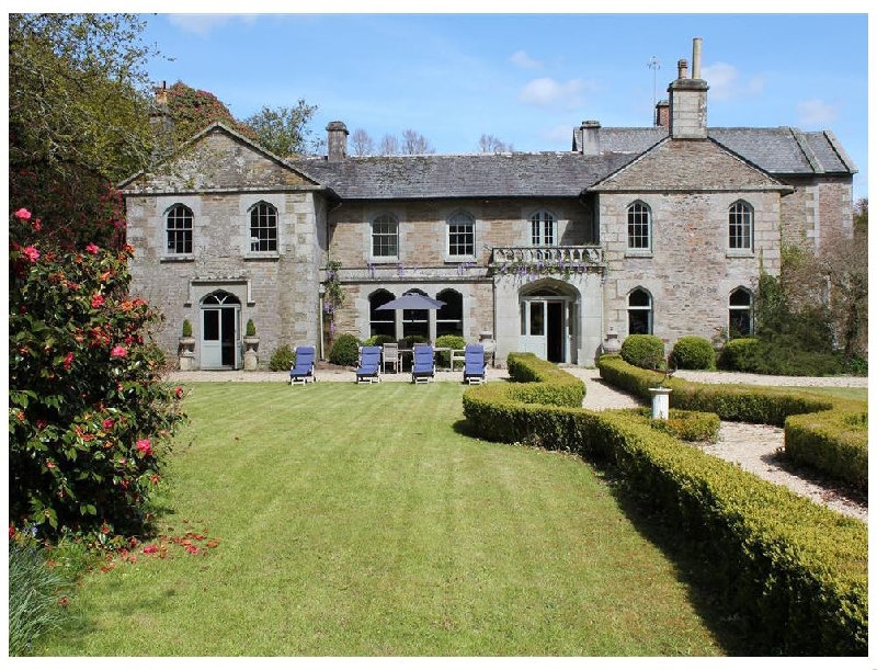 Royal Court a holiday cottage rental for 8 in Lostwithiel, 